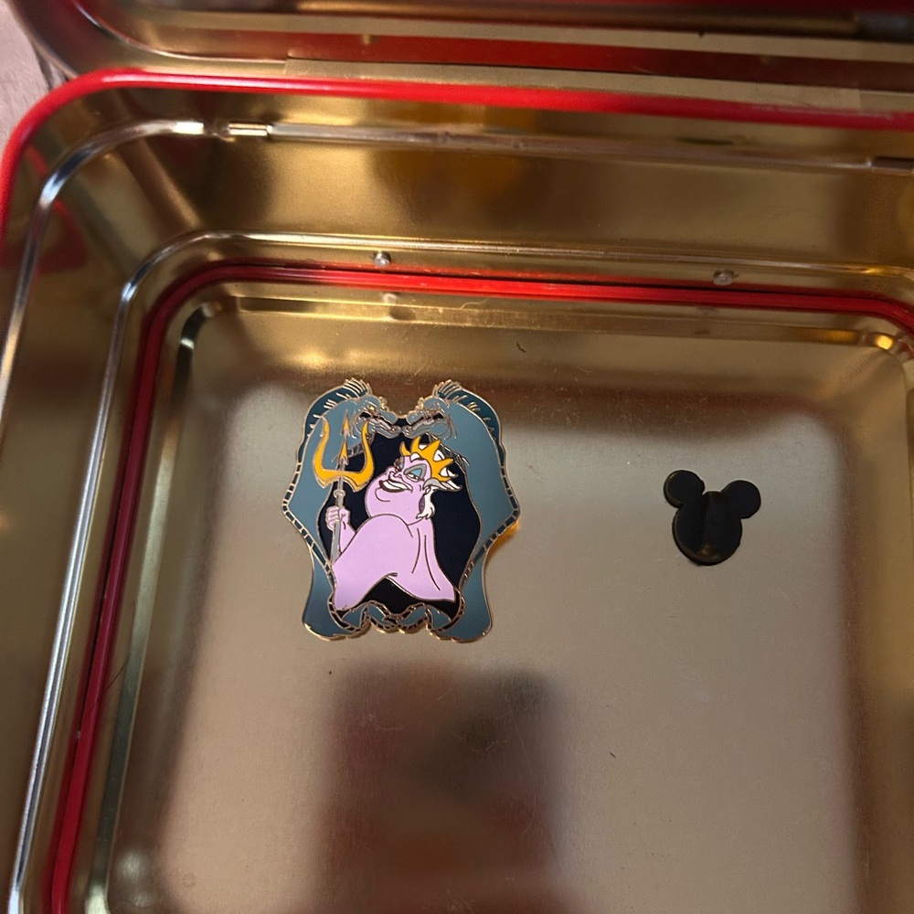 Ursula Disney Pin with Trident & eels Disney Trading Pin